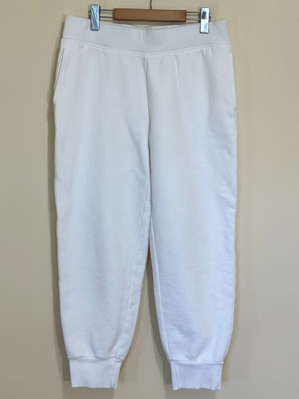 TNA Aritzia Cozy Fleece Joggers White Size L